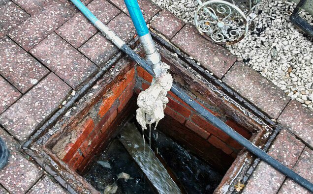 https://plumberyokine.com.au/uploads/2025/06/blocked-drains-598620.jpg