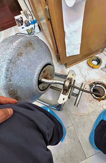 https://plumberyokine.com.au/uploads/2025/06/emergency-plumbing-877321.jpg