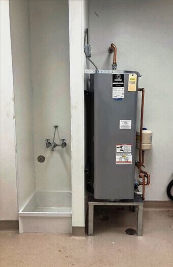 https://plumberyokine.com.au/uploads/2025/06/hot-water-257755.jpg